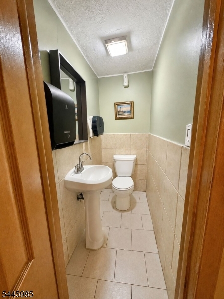 1029 Elizabeth Ave Property Photo 6