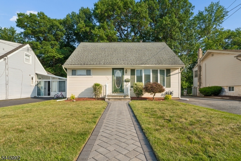 170 Colonial Ave Property Photo 1