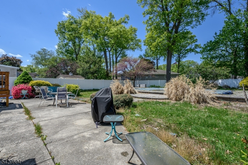 49 Colonial Dr Property Photo 27