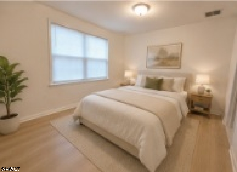 1025 Lafayette St Property Photo 13