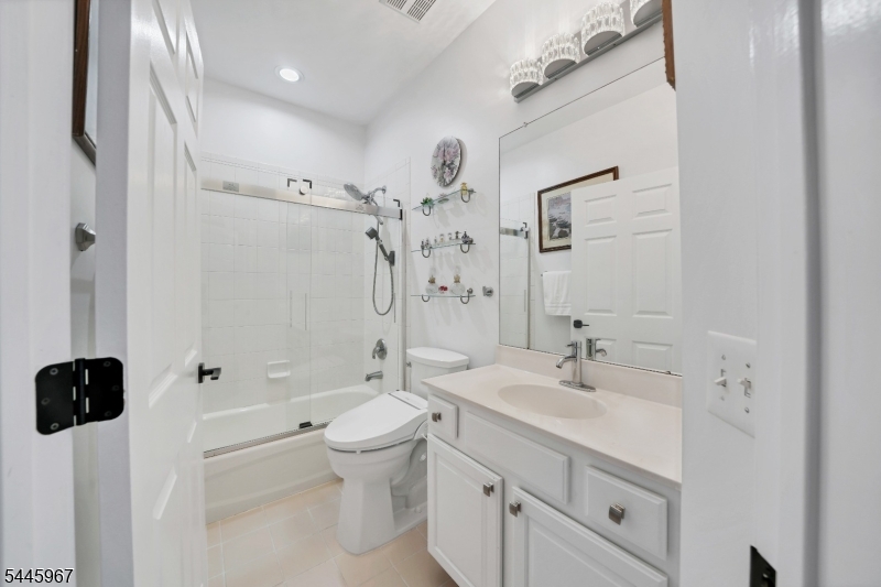 30 Benjamin St Property Photo 14