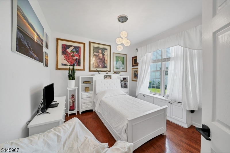 30 Benjamin St Property Photo 15