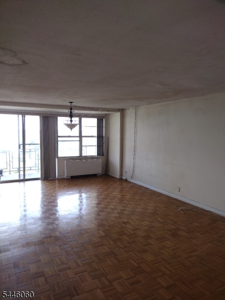 301 Beech St 7e Property Photo 3
