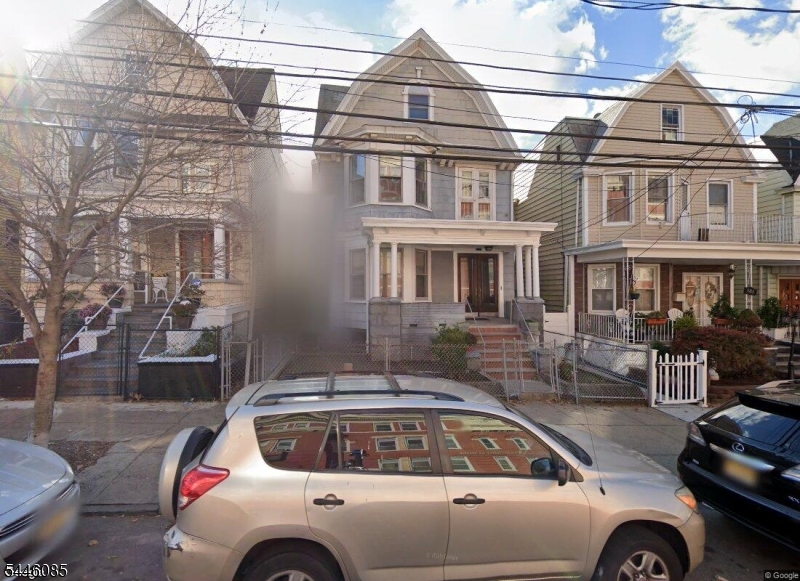 127 Duncan Ave Property Photo 1