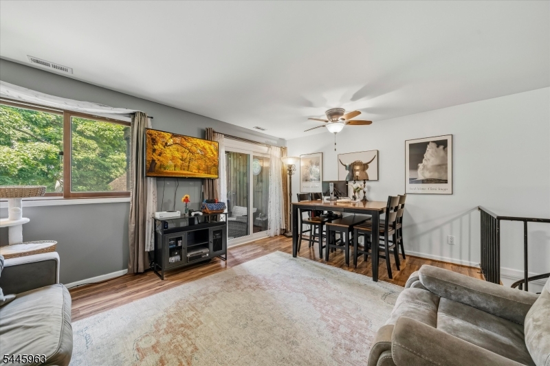 6 Sunrise Dr 3 Property Photo 1