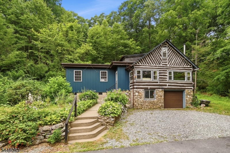 83 Terra Cotta Rd Property Photo 1
