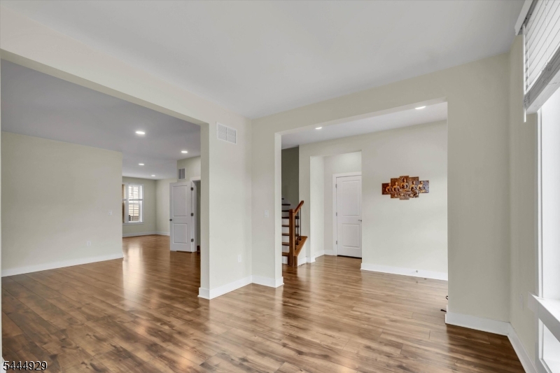 3 Sweetbay St Property Photo 4