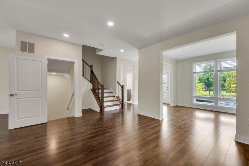 3 Sweetbay St Property Photo 6