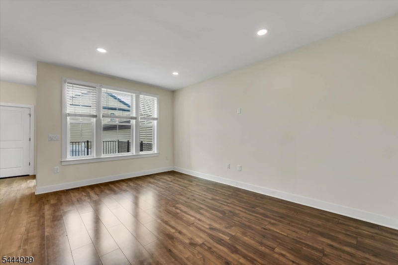 3 Sweetbay St Property Photo 7