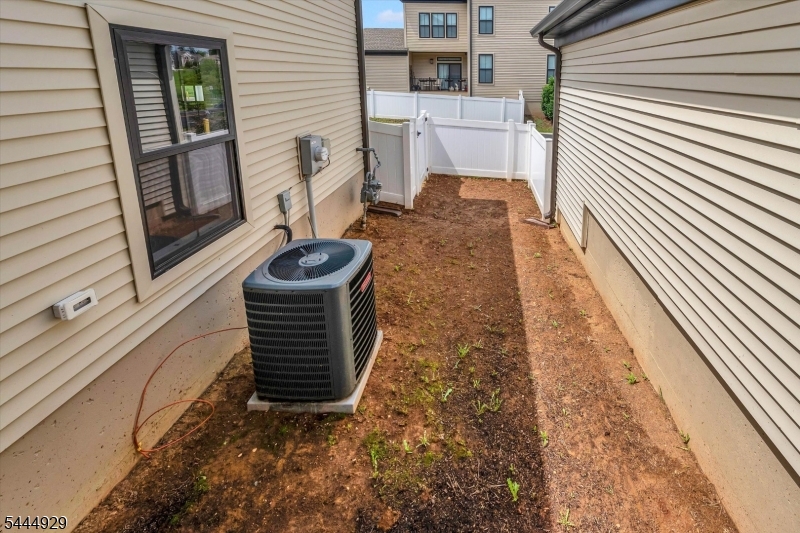 3 Sweetbay St Property Photo 17