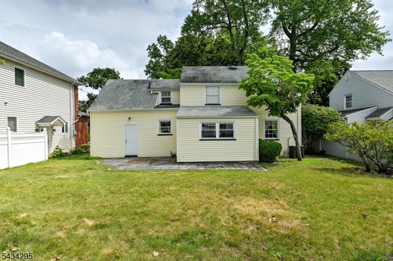 328 Plymouth Rd Property Photo 32