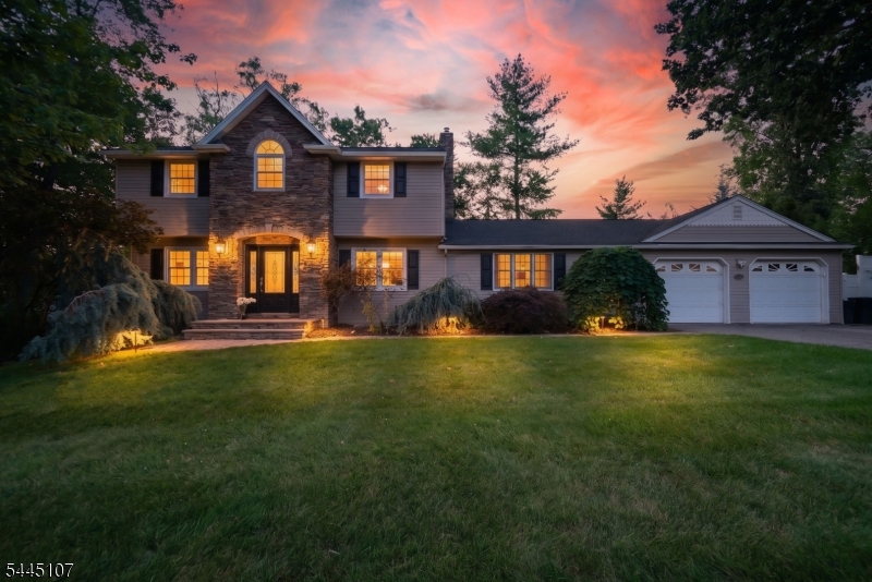 68 Fieldstone Pl Property Photo 1