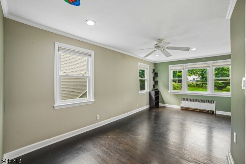 47 W Lawn Rd Property Photo 15