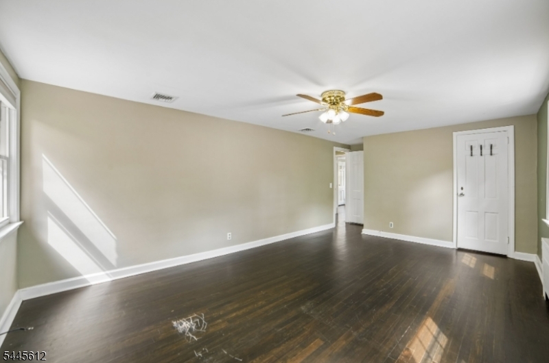 47 W Lawn Rd Property Photo 25