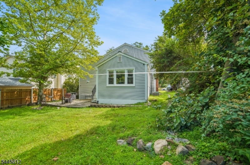 47 W Lawn Rd Property Photo 32