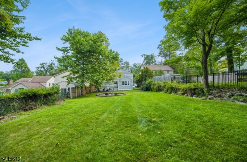 47 W Lawn Rd Property Photo 36