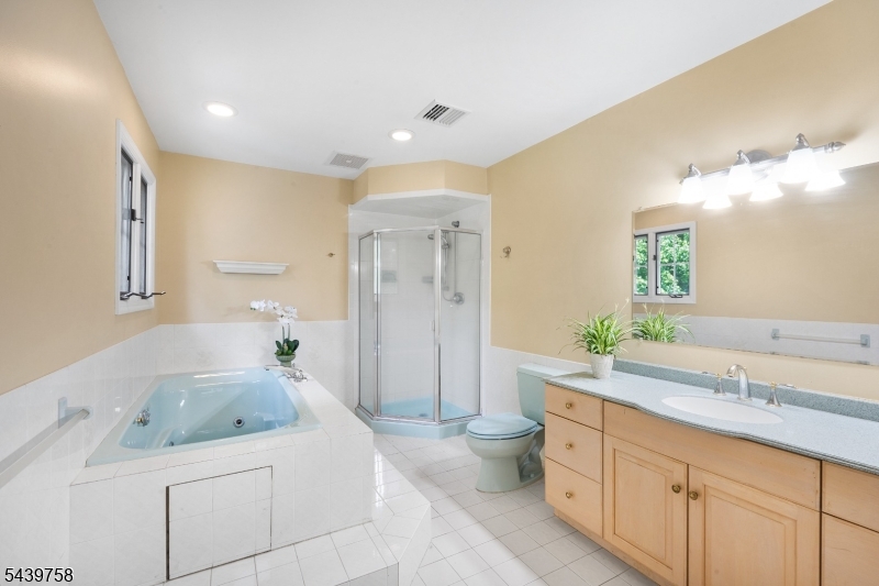 2 William Way Property Photo 16