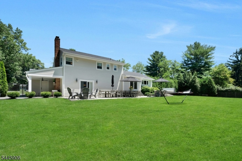 247 Oldwoods Rd Property Photo 3