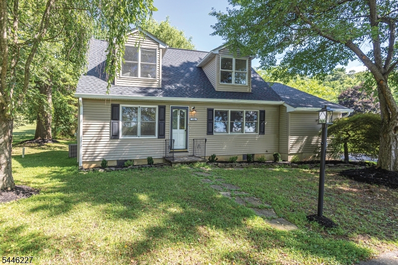 104 Church Rd Property Photo 1