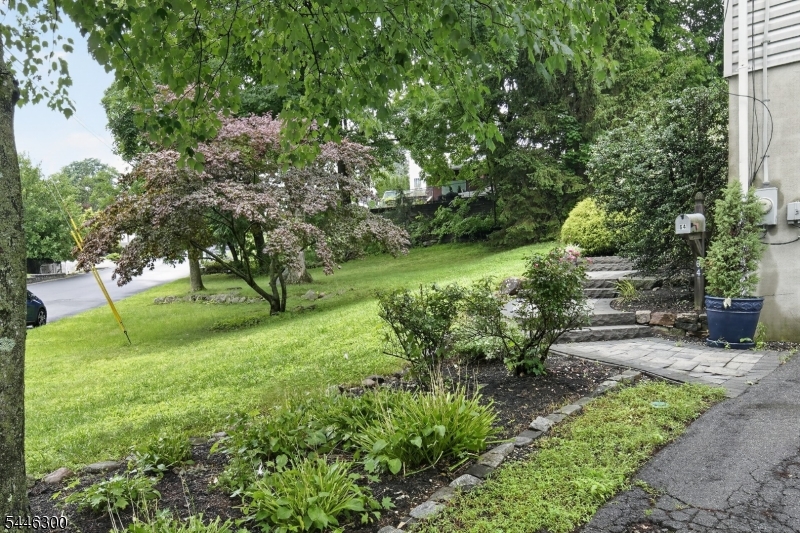 64 Valley Rd Property Photo 3