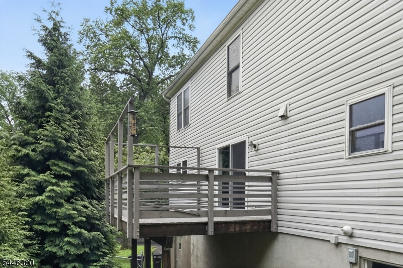 64 Valley Rd Property Photo 6