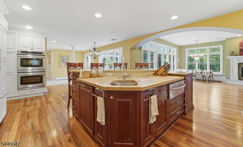 200 Valley Dr. Property Photo 11