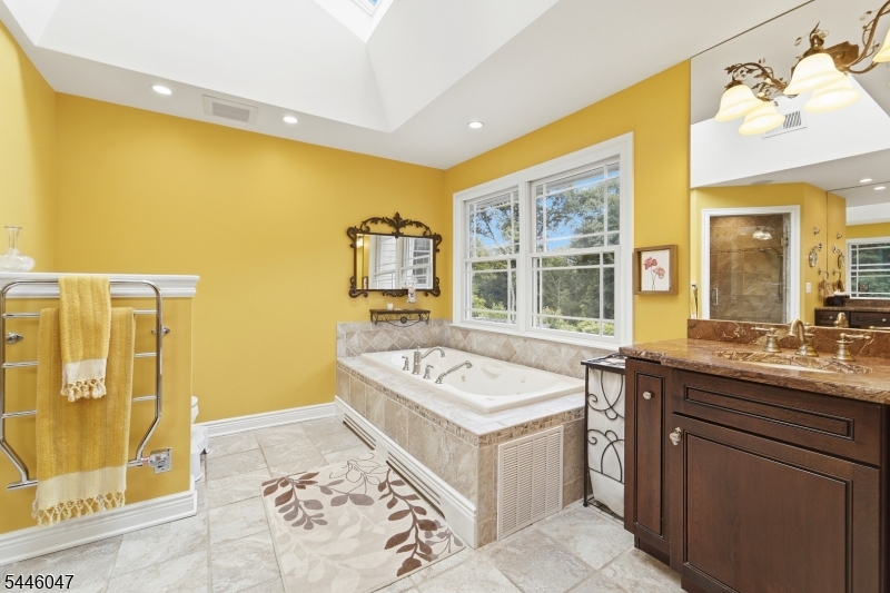 200 Valley Dr. Property Photo 16