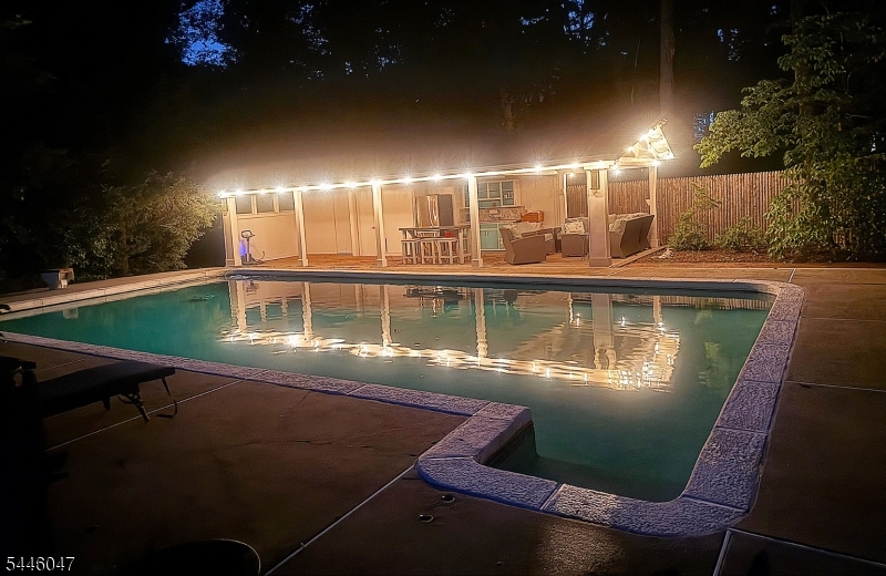 200 Valley Dr. Property Photo 29
