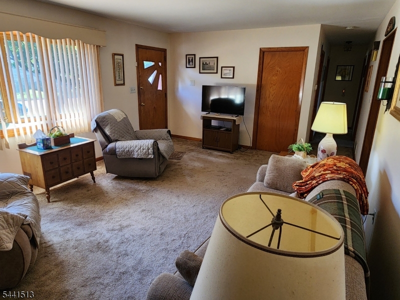 615 Ashland Rd Property Photo 8