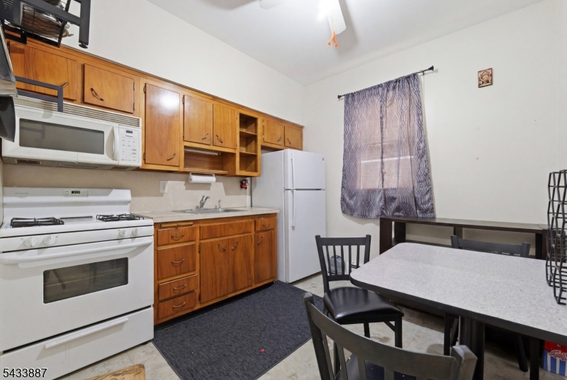 598 Van Houten Ave Property Photo 16