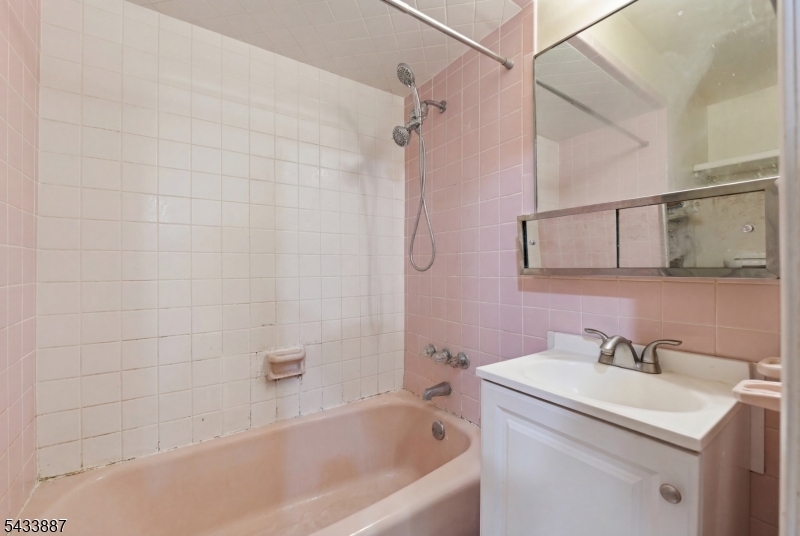 598 Van Houten Ave Property Photo 23