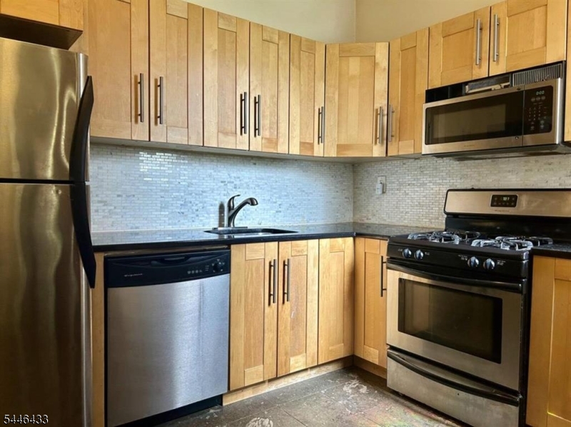 270 Harrison Ave 106 Property Photo 2