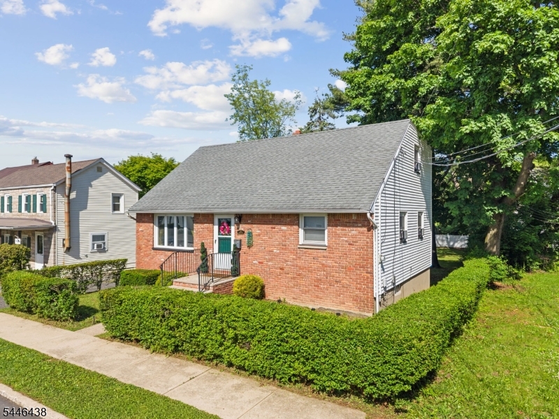 506 Green St Property Photo 1