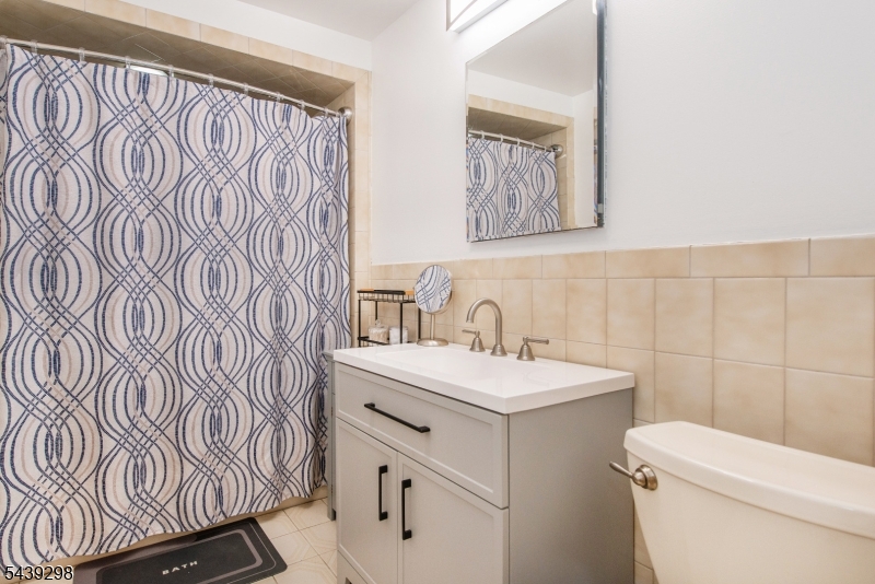 289 Paterson Avenue Property Photo 12