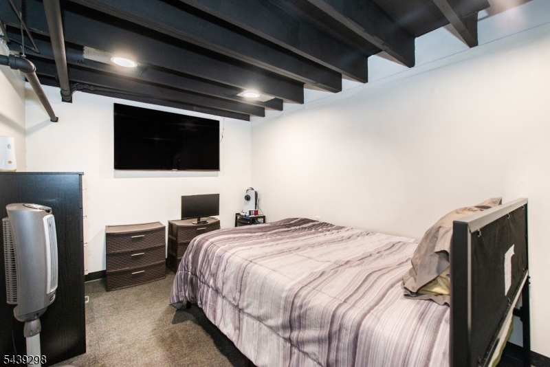 289 Paterson Avenue Property Photo 15