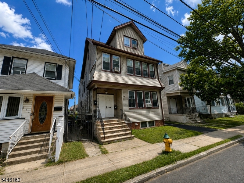 314 Smith St Property Photo 1