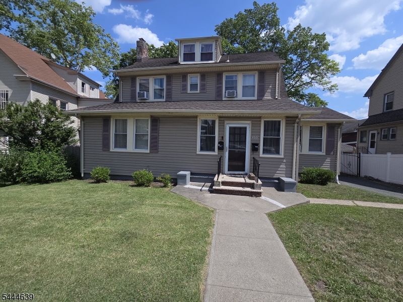 350 S Harrison St Property Photo 1
