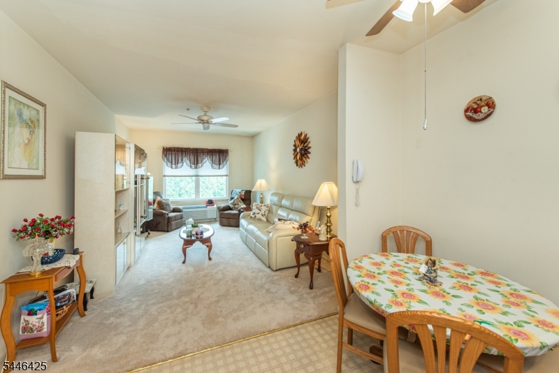1316 Richmond Rd 316 Property Photo 5