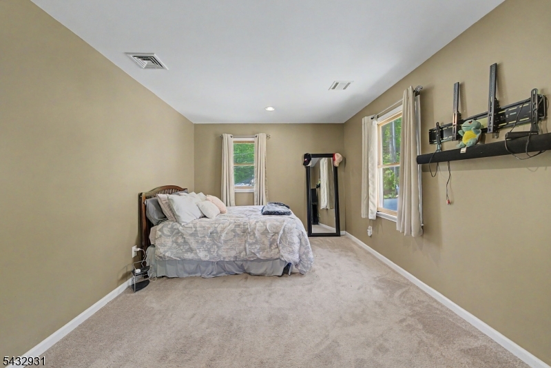 10 S Parkway Property Photo 21