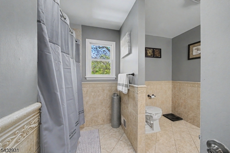 10 S Parkway Property Photo 23