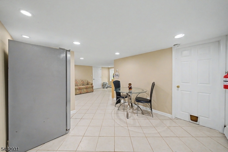 10 S Parkway Property Photo 26
