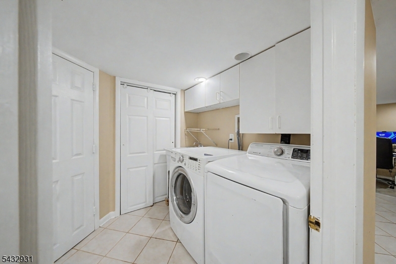 10 S Parkway Property Photo 28