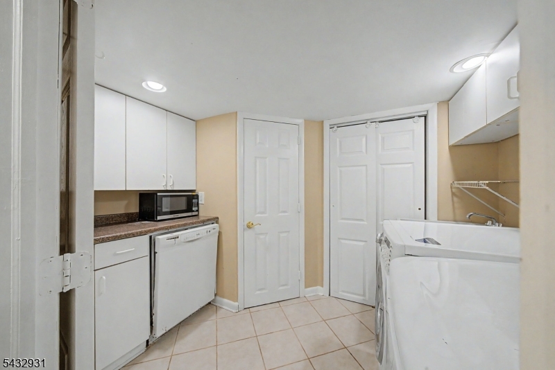 10 S Parkway Property Photo 29