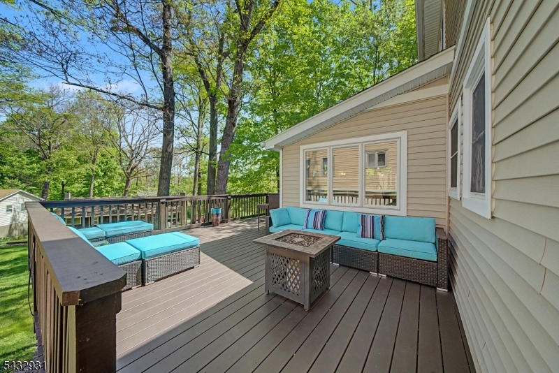 10 S Parkway Property Photo 34