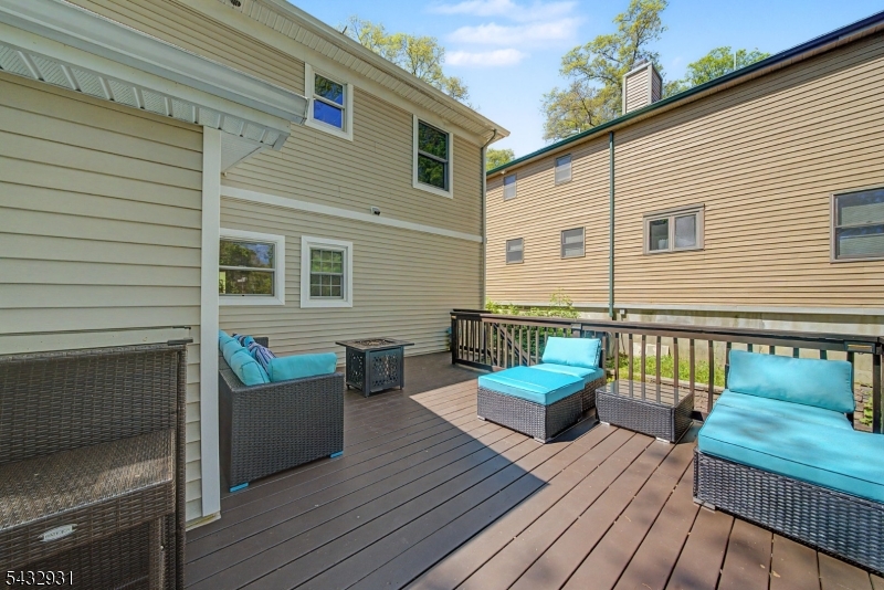 10 S Parkway Property Photo 36