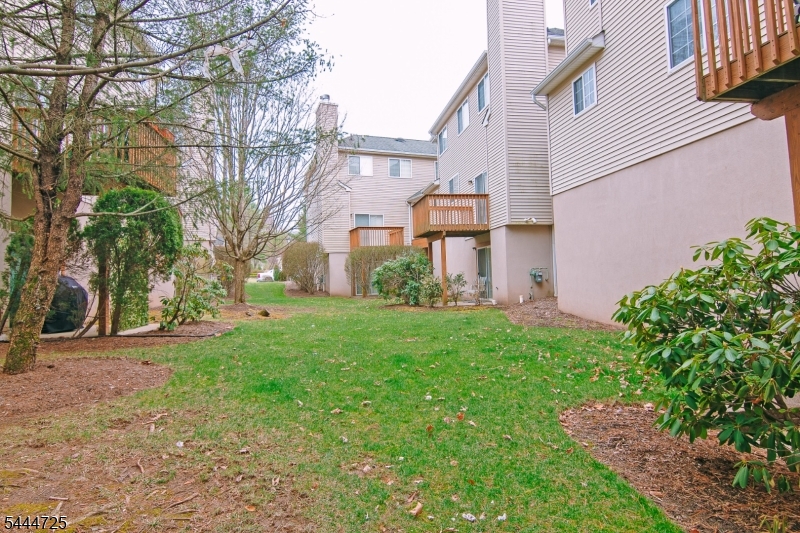 6 Whispering Way W Property Photo 7