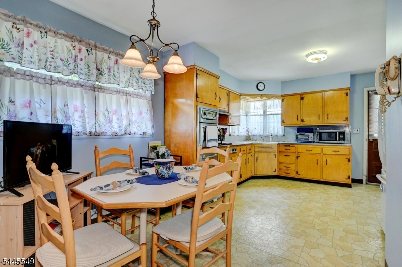 176 Pompton Rd Property Photo 14