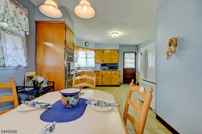 176 Pompton Rd Property Photo 15