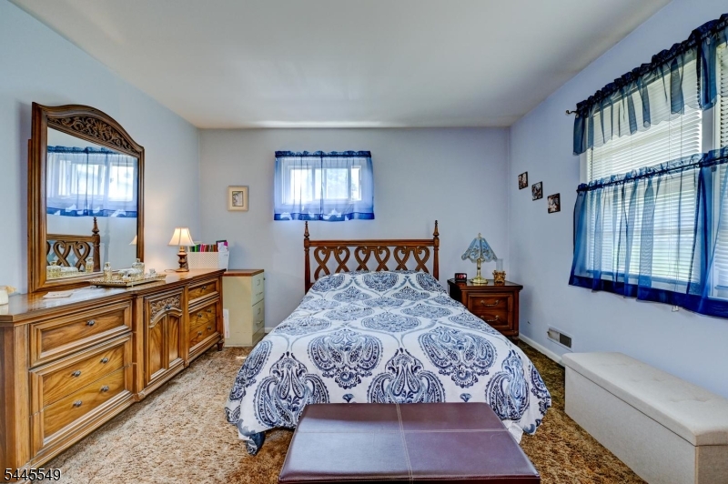 176 Pompton Rd Property Photo 25