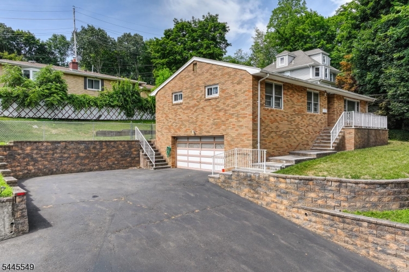 176 Pompton Rd Property Photo 32